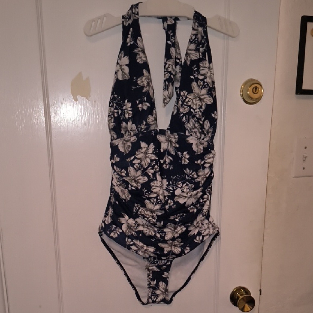 Marina Vida | Navy and White Floral One Piece Swimsuit